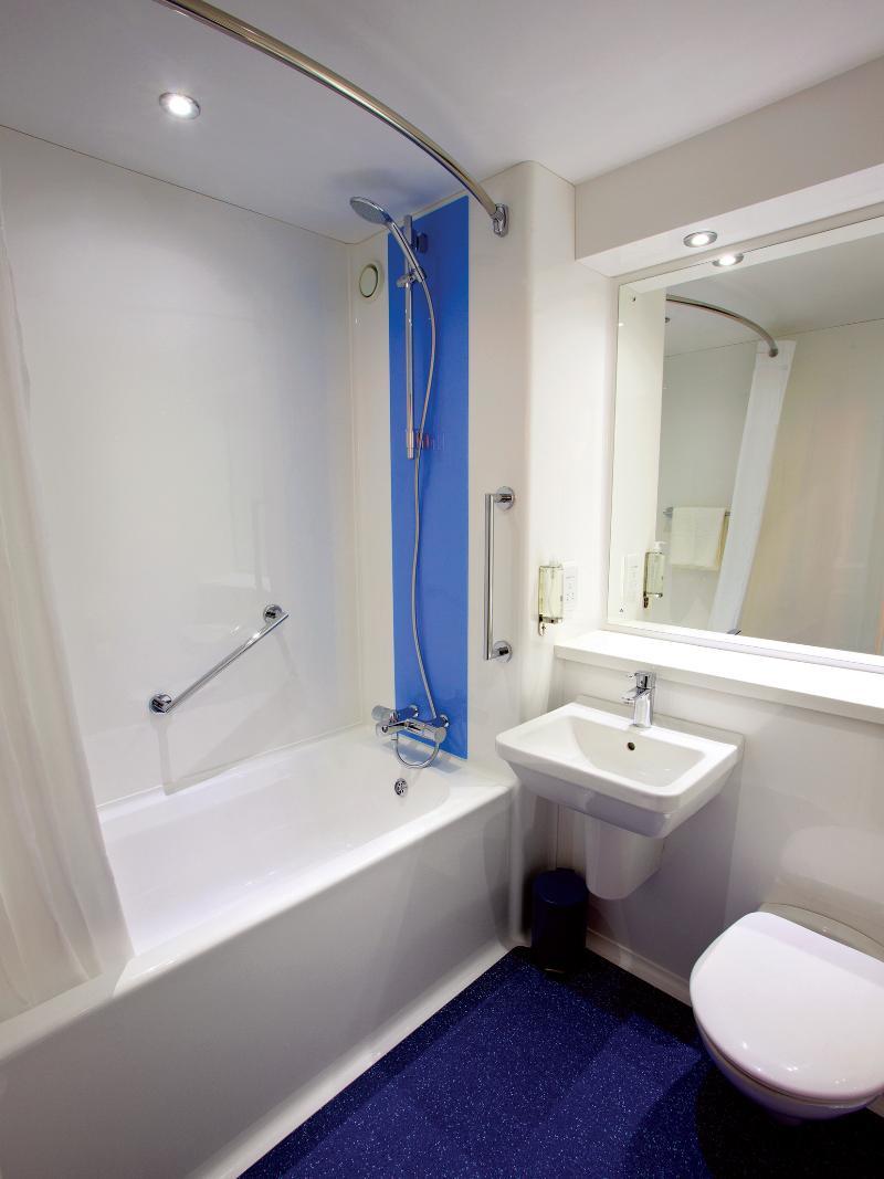 Travelodge London Richmond Central Richmond (Greater London) Exterior foto
